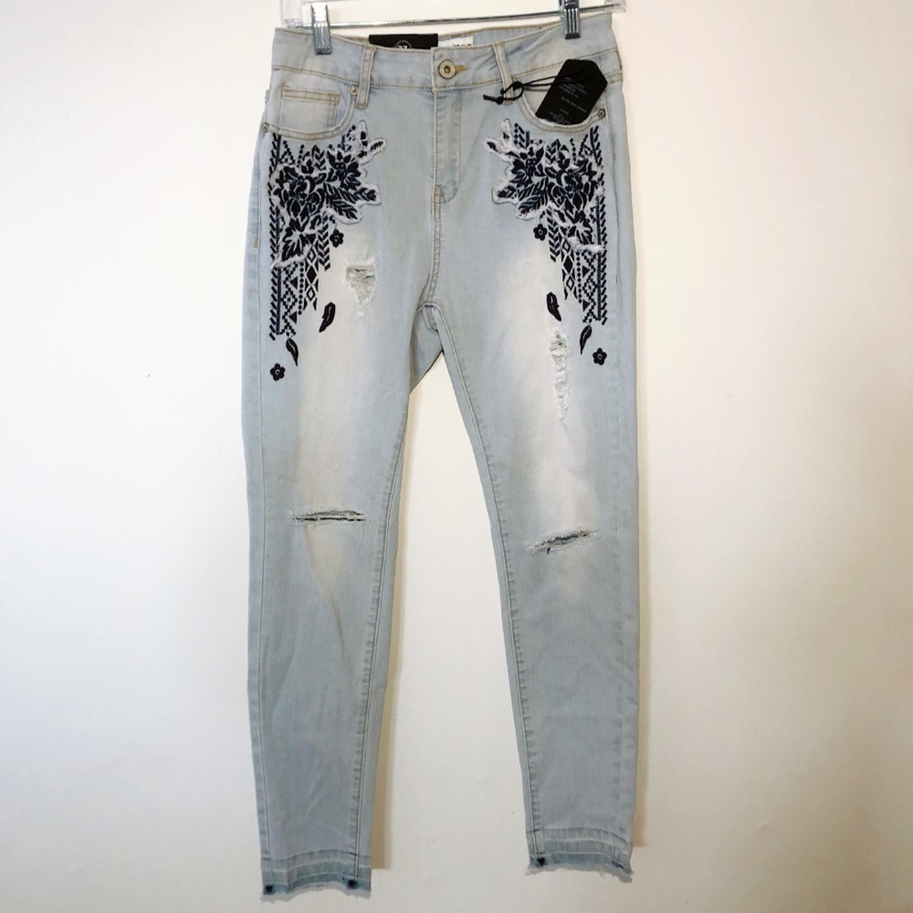 (SIZE 27) UMGEE EMBROIDERED BLUE FLORAL SKINNYS - Picture 2 of 6